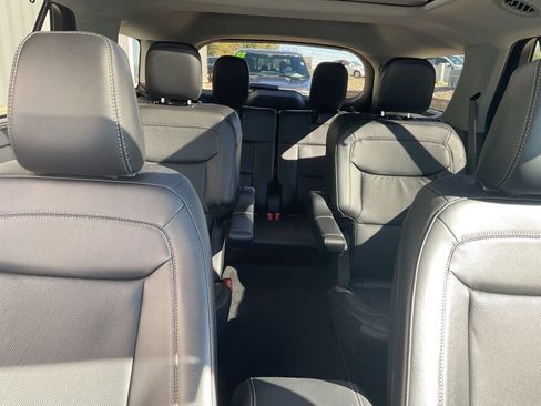 Used 2023 Ford Explorer Limited w/ Equipment Group 301A image 21