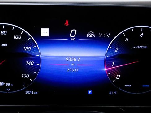Used 2024 Mercedes-Benz GLC 300 4MATIC image 13