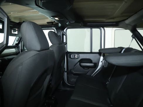 Used 2018 Jeep Wrangler Unlimited Sport S image 16