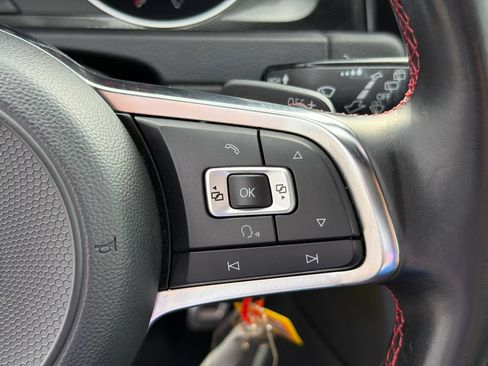 Used 2017 Volkswagen Golf 4-Door FWD image 25