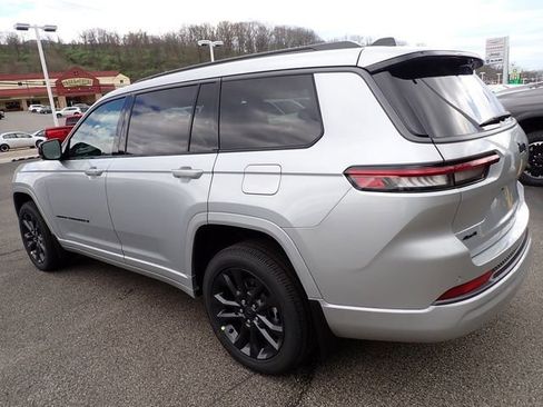 New 2026 Jeep Grand Cherokee L Limited AWD/4WD image 3
