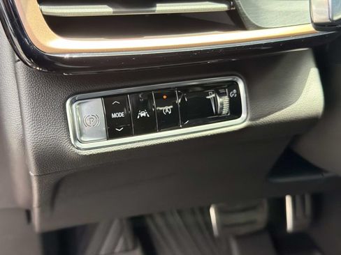 Used 2024 Buick Envision Sport Touring AWD/4WD image 24