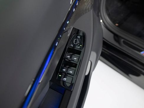 Used 2026 BMW M5 Touring AWD/4WD image 13