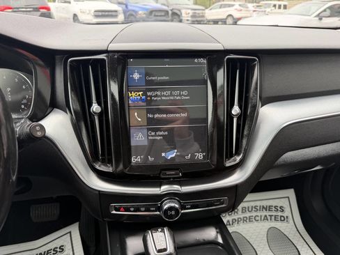 Used 2018 Volvo XC60 T6 Momentum w/ Advanced Package AWD/4WD image 13