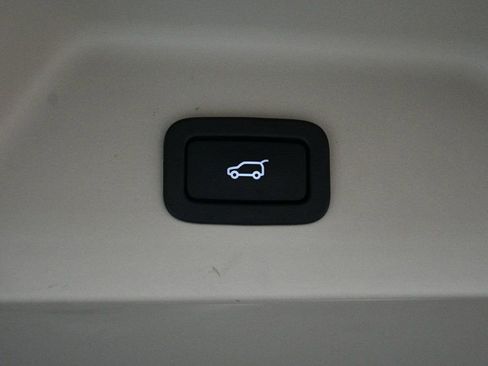 Used 2018 Land Rover Range Rover Supercharged image 76