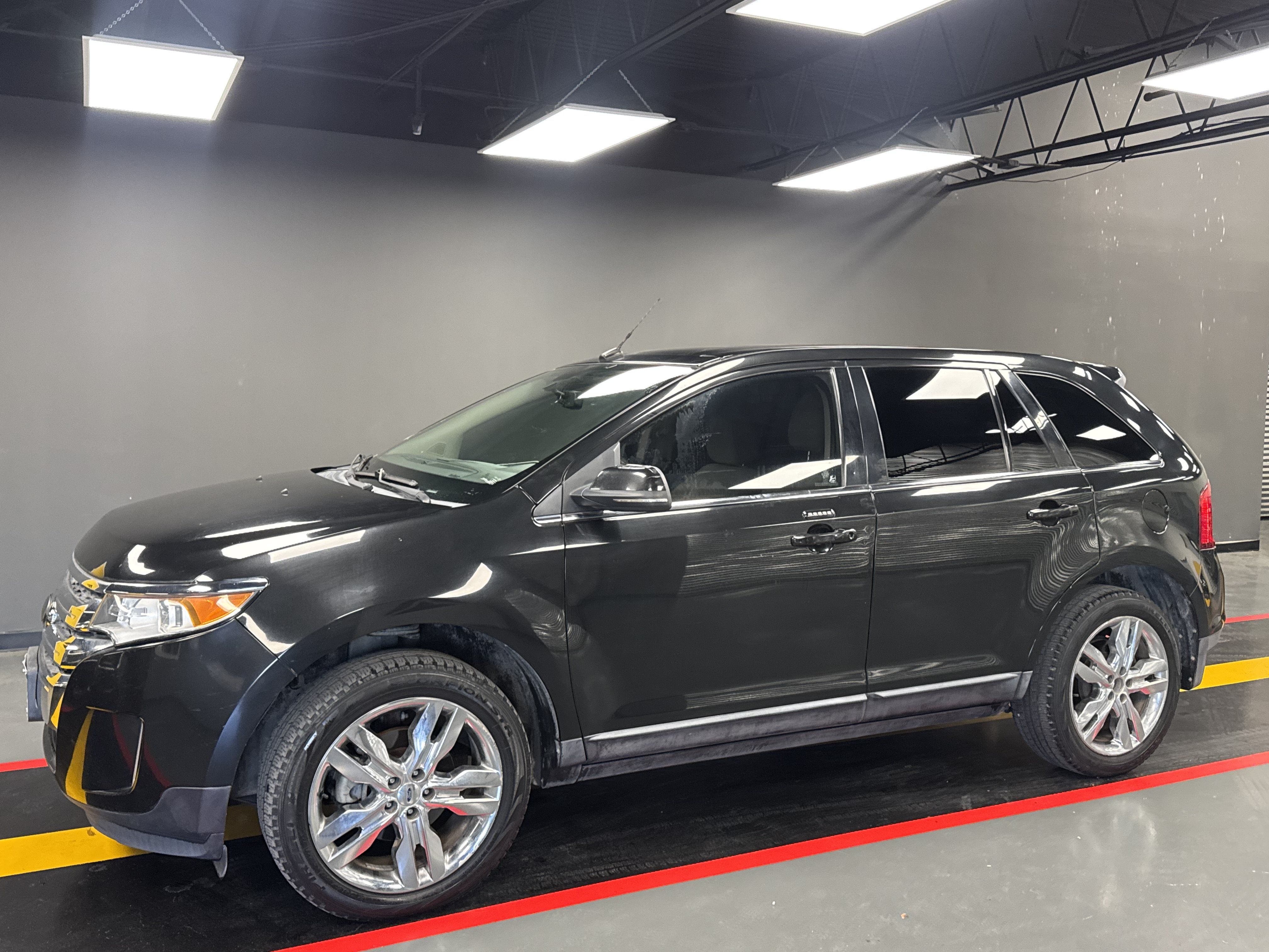 Used 2013 Ford Edge Limited FWD image 2
