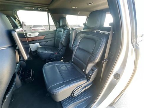 Used 2022 Lincoln Navigator L Reserve image 26