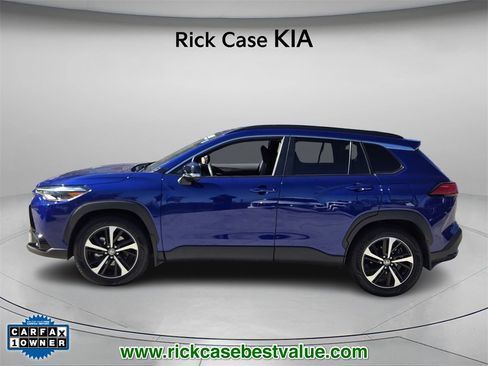 Used 2025 Toyota Corolla Cross AWD Hybrid w/ Convenience Package image 3