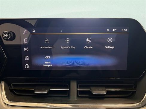 Used 2025 Chevrolet Trax LT w/ LT Convenience Package image 21