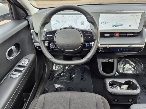Used 2024 Hyundai Ioniq 5 SE RWD image 13