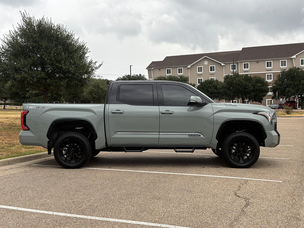 Used 2026 Toyota Tundra Platinum w/ TRD Off-Road Package AWD/4WD image 21