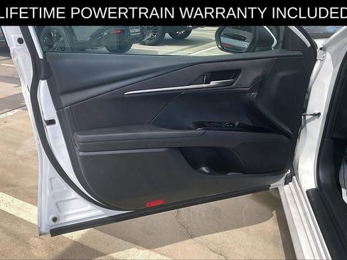 Used 2025 Toyota Camry LE w/ Convenience Package FWD image 16