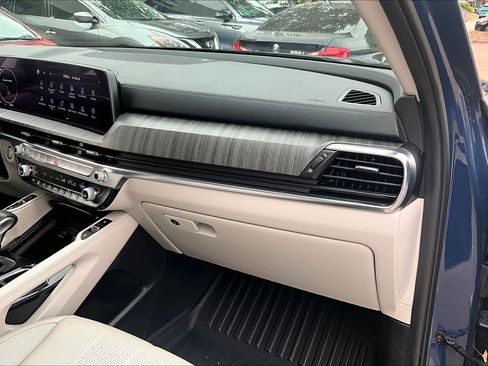 Used 2025 Kia Telluride SX AWD/4WD image 19