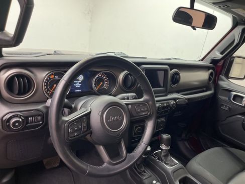 Used 2021 Jeep Wrangler Sport AWD/4WD image 18