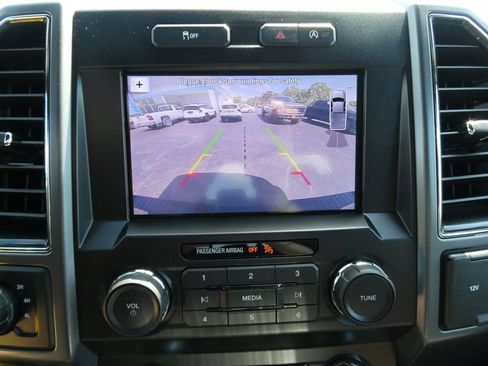 Used 2019 Ford F150 XLT w/ Equipment Group 302A Luxury AWD/4WD image 32