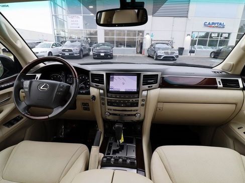 Used 2013 Lexus LX 570 4WD image 57