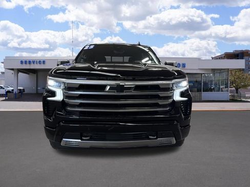 Used 2023 Chevrolet Silverado 1500 High Country w/ High Country Premium Package AWD/4WD image 8