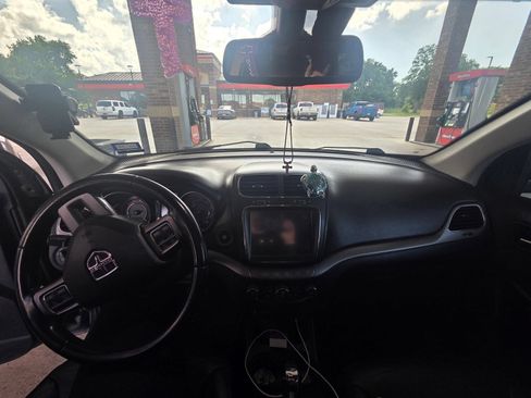Used 2019 Dodge Journey Crossroad FWD image 8