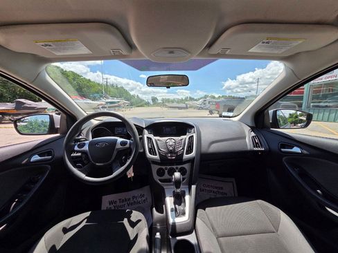 Used 2014 Ford Focus SE FWD image 17