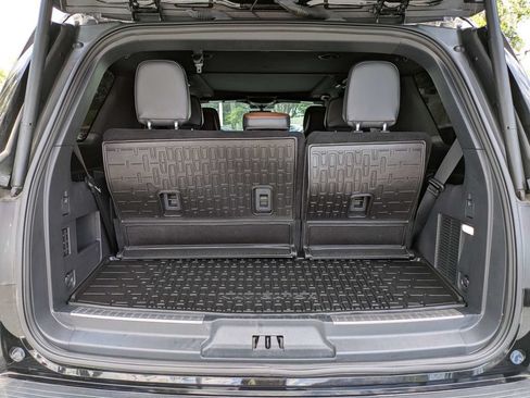 Used 2024 Lincoln Navigator Reserve AWD/4WD image 13