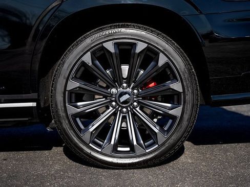 Used 2025 Cadillac Escalade V image 16