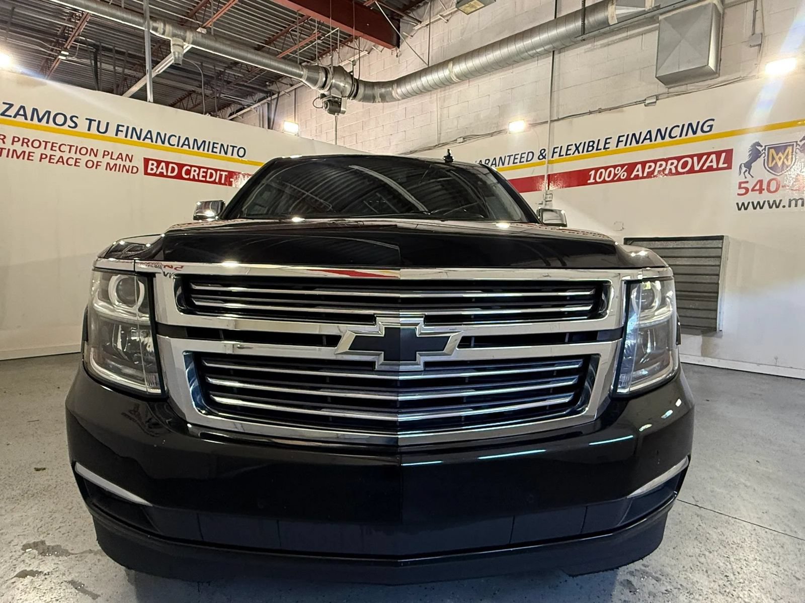 Used 2019 Chevrolet Suburban Premier w/ Premier Plus Edition AWD/4WD image 2