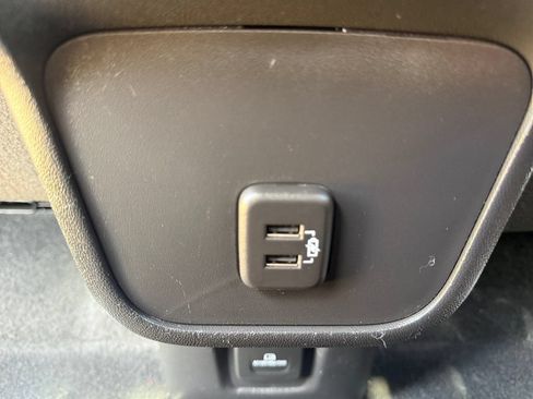 Used 2022 Chevrolet Equinox RS w/ Infotainment Package AWD/4WD image 36
