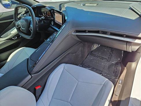 Used 2024 Chevrolet Corvette Stingray Coupe RWD image 26