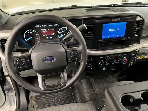 New 2025 Ford F550 4x4 Supercab Super Duty image 9