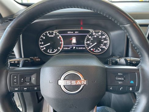 Used 2025 Nissan Rogue SV AWD/4WD image 10