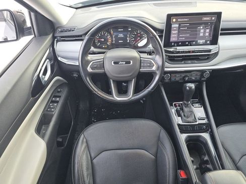 Used 2022 Jeep Compass Limited image 4