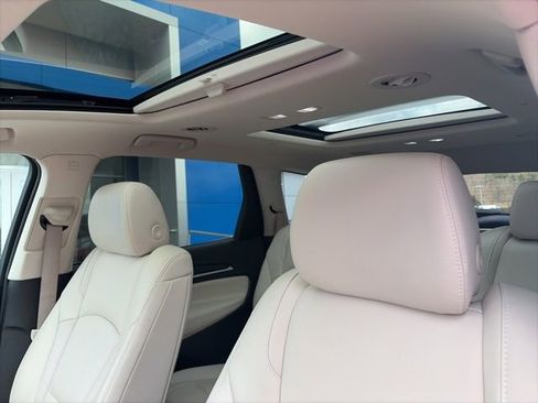 Used 2023 Buick Enclave Essence w/ Experience Buick Package image 15