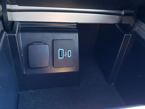 Certified 2023 Ford Explorer XLT w/ Equipment Group 202A image 23