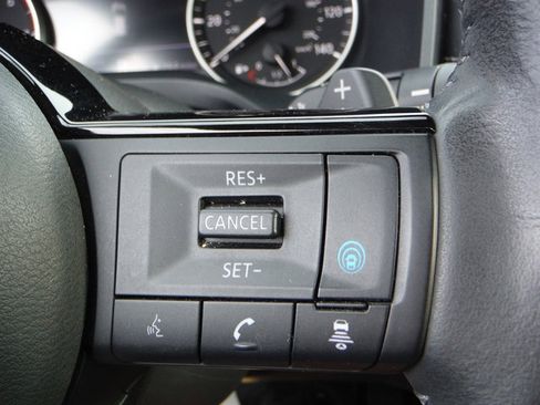 Used 2021 Nissan Rogue SL AWD/4WD image 28