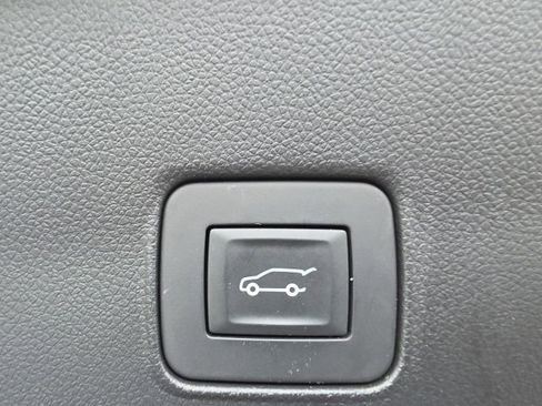 Used 2025 Chevrolet TrailBlazer RS w/ Convenience Package FWD image 15
