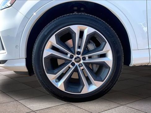 Used 2023 Audi Q7 3.0T Prestige w/ Prestige Package AWD/4WD image 9