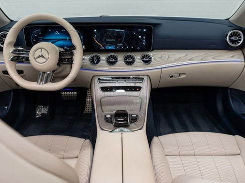 Used 2022 Mercedes-Benz E 450 4MATIC Cabriolet image 10