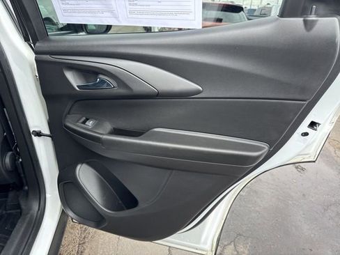 Used 2022 Chevrolet TrailBlazer LT w/ Convenience Package image 21