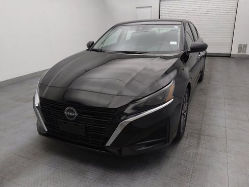 Used 2024 Nissan Altima 2.5 SV image 15