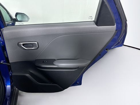 Used 2025 Kia K4 LXS image 28