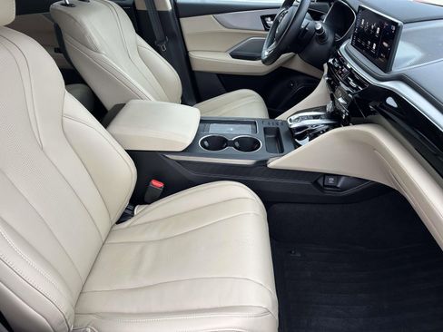 Certified 2025 Acura MDX w/ Technology Package image 10