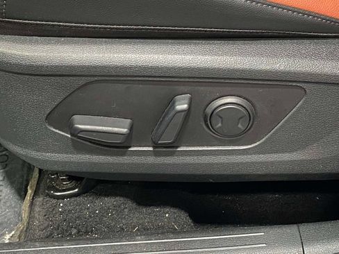 New 2025 Kia Sportage SX AWD/4WD image 17