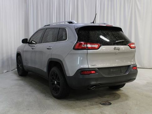 Used 2015 Jeep Cherokee Latitude image 23
