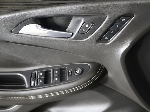 Used 2017 Buick Envision Premium image 35