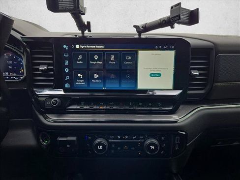 Used 2025 Chevrolet Silverado 2500 ZR2 w/ Technology Package AWD/4WD image 13