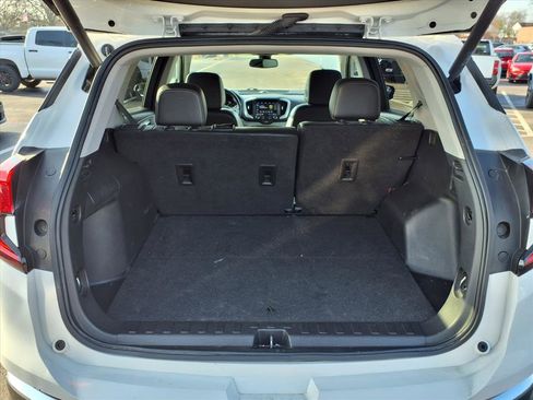 Used 2022 GMC Terrain SLT image 27