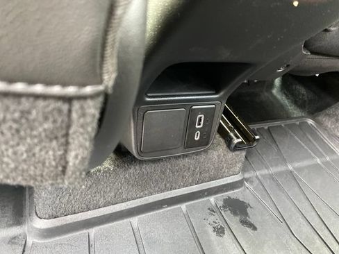 Used 2025 Buick Encore GX Preferred w/ Comfort Package FWD image 19