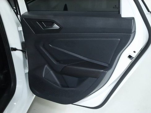 Used 2023 Volkswagen Jetta SE w/ Panoramic Sunroof Package FWD image 31