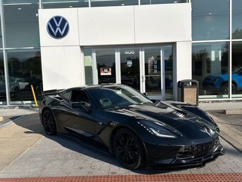 Used 2016 Chevrolet Corvette Stingray Coupe w/ 2LT Preferred Equipment Group RWD image 1