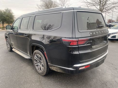 Used 2024 Jeep Wagoneer L Series II w/ Flexible Seating Group image 5